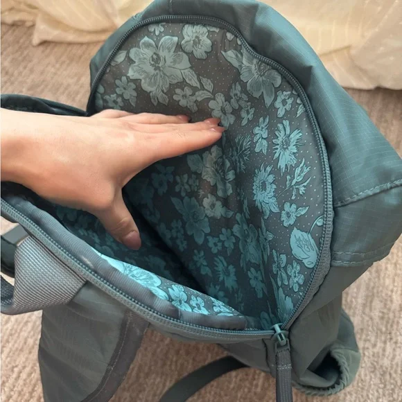 Vera Bradley Berkhill Backpack - Green - Picture 5 of 8